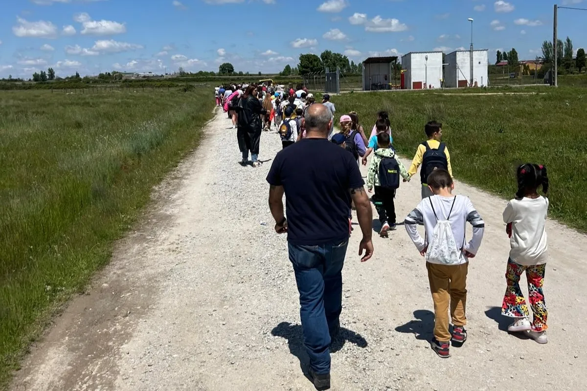 Participaron más de 200 niños junto a profesores, usuarios de Asprodes, AMPA y Protección Civil de Vitigudino