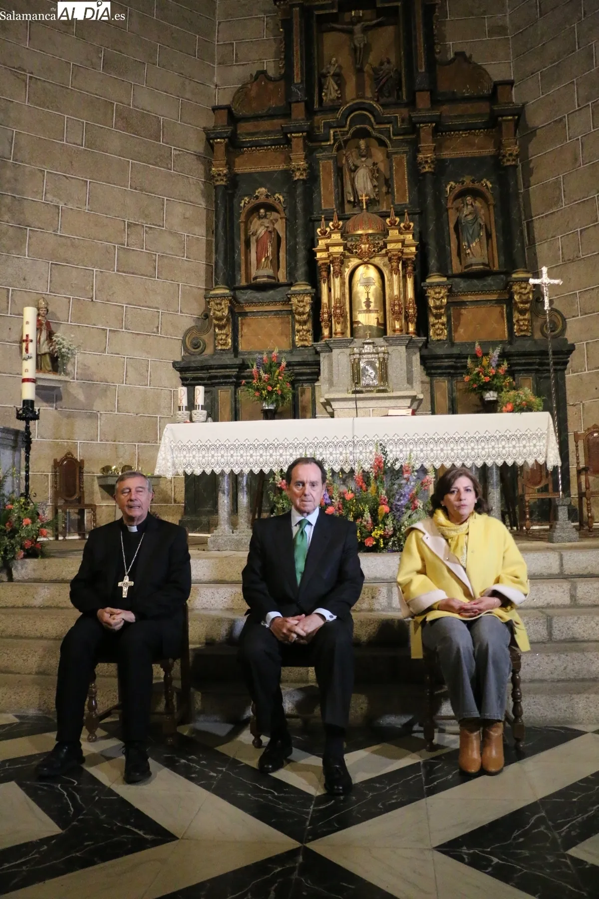 Inauguración de la nueva iluminación de la iglesia de Villavieja de Yeltes / CORRAL 