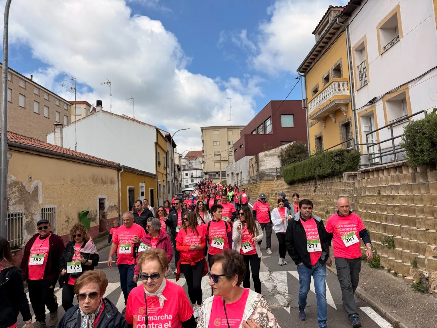 Más de 450 personas participan en la II Marcha contra el Cáncer de Guijuelo | FOTOS: Ayuntamiento de Guijuelo 