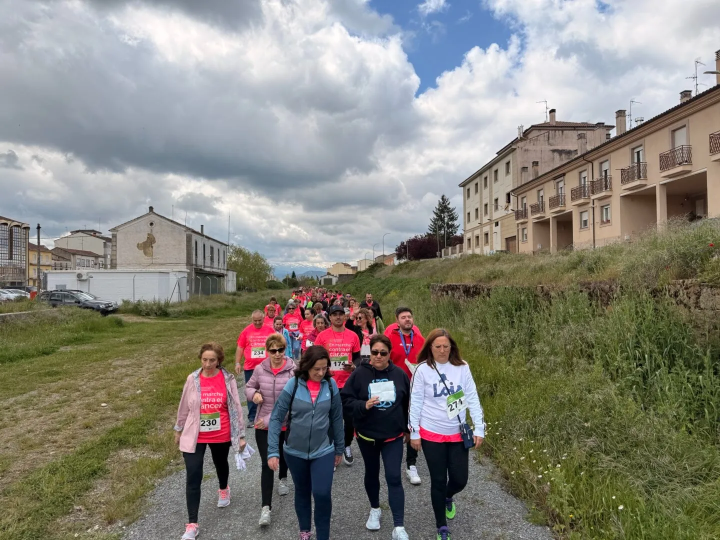 Más de 450 personas participan en la II Marcha contra el Cáncer de Guijuelo | FOTOS: Ayuntamiento de Guijuelo 
