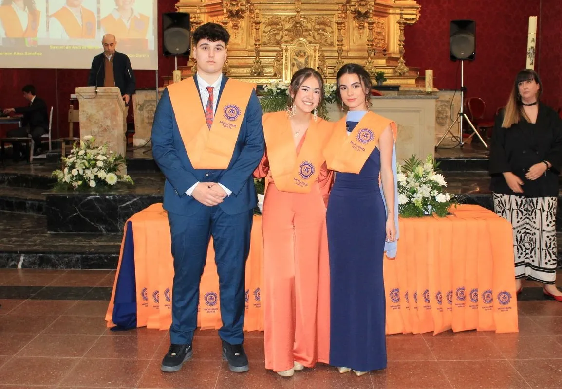 Foto 11 - El Calasanz de Salamanca despide a sus alumnos de 2&ordm; de Bachillerato en su graduaci&oacute;n