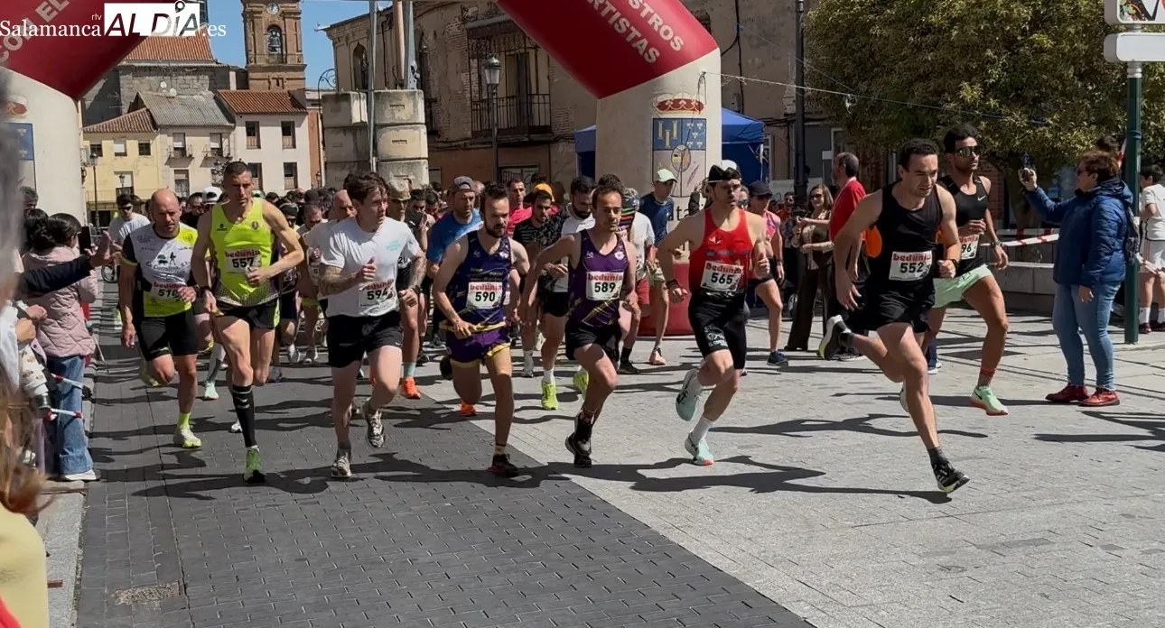 Foto 2 - La XXXI Carrera Popular 'Hijos, Padres y Abuelos' corona a Jorge Hern&aacute;ndez y Mar&iacute;a Jos&eacute; Carpio