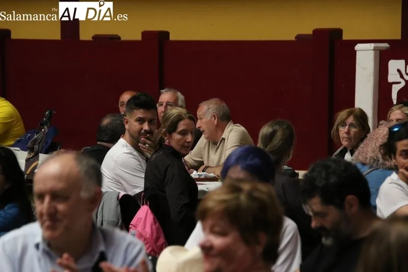 Foto 6 - Ciento cuarenta peregrinos culminan la ruta hasta Alba y reponen fuerzas con Catering Gabriel