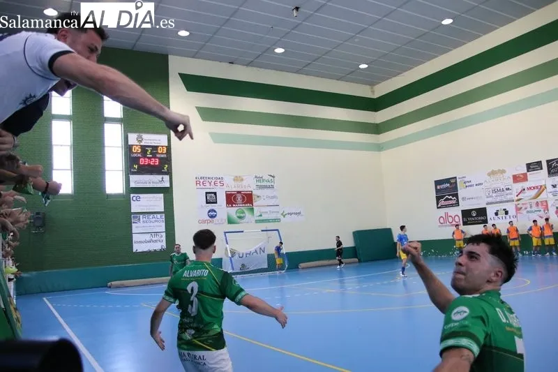 Foto 6 - FOTOS | El Piensos Dur&aacute;n Albense hace otra haza&ntilde;a y vence al Gran Canaria FS en la ida (5-3) 