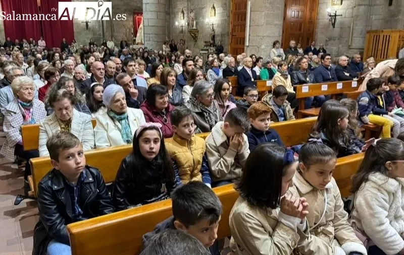 Foto 10 - La Hermandad de Cofrad&iacute;as de Pe&ntilde;aranda inicia una nueva etapa tras el emotivo acto de relevo en su presidencia y junta rectora