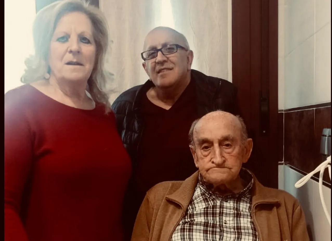 Manolo Madrid junto a Germán y Maria Teresa Madrid, dos de sus hijos