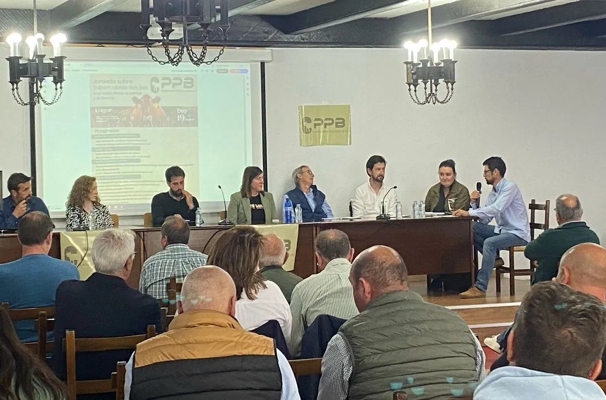 Los ganaderos contaron con el respaldo simbólico del exseleccionador de fútbol Vicente del Bosque 