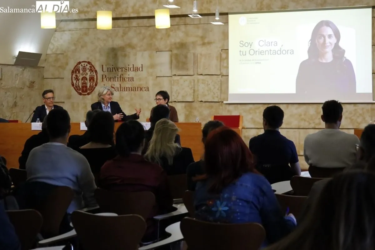 La UPSA presenta a Clara, la nueva asistente virtual que impulsa la empleabilidad de sus estudiantes. Foto de David Domínguez