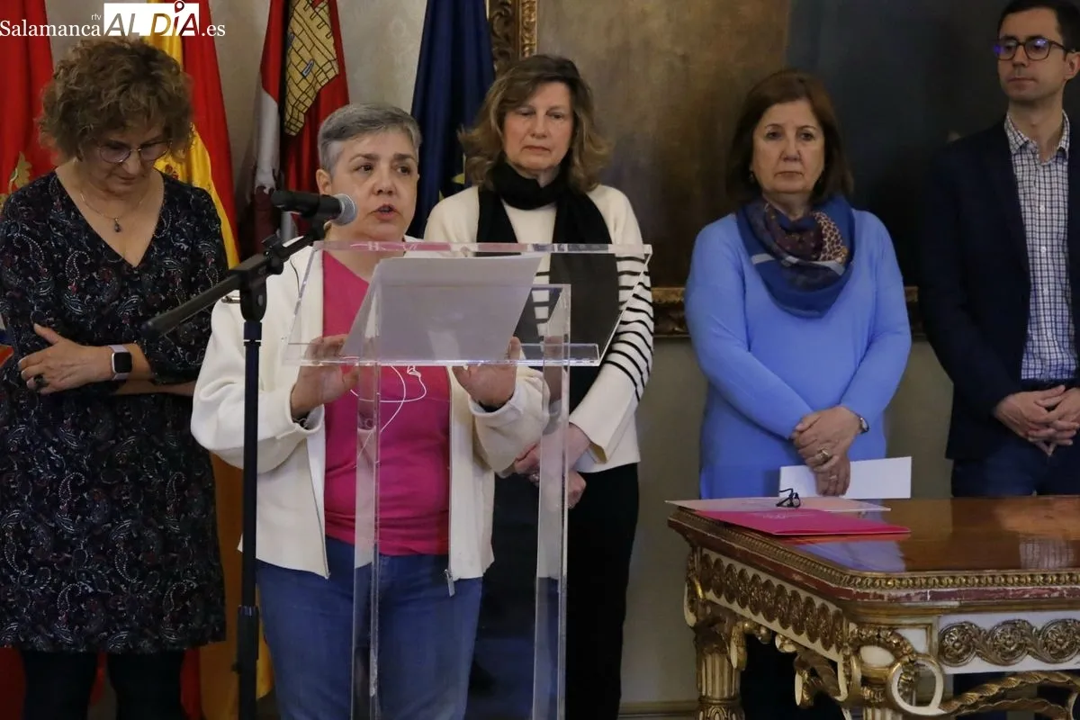 Recepción en el Ayuntamiento de Salamanca por el Día Internacional de la Fibromialgia y el Síndrome de Fatiga Crónica. Foto de David Domínguez