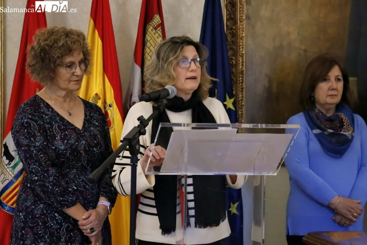 Recepción en el Ayuntamiento de Salamanca por el Día Internacional de la Fibromialgia y el Síndrome de Fatiga Crónica. Foto de David Domínguez