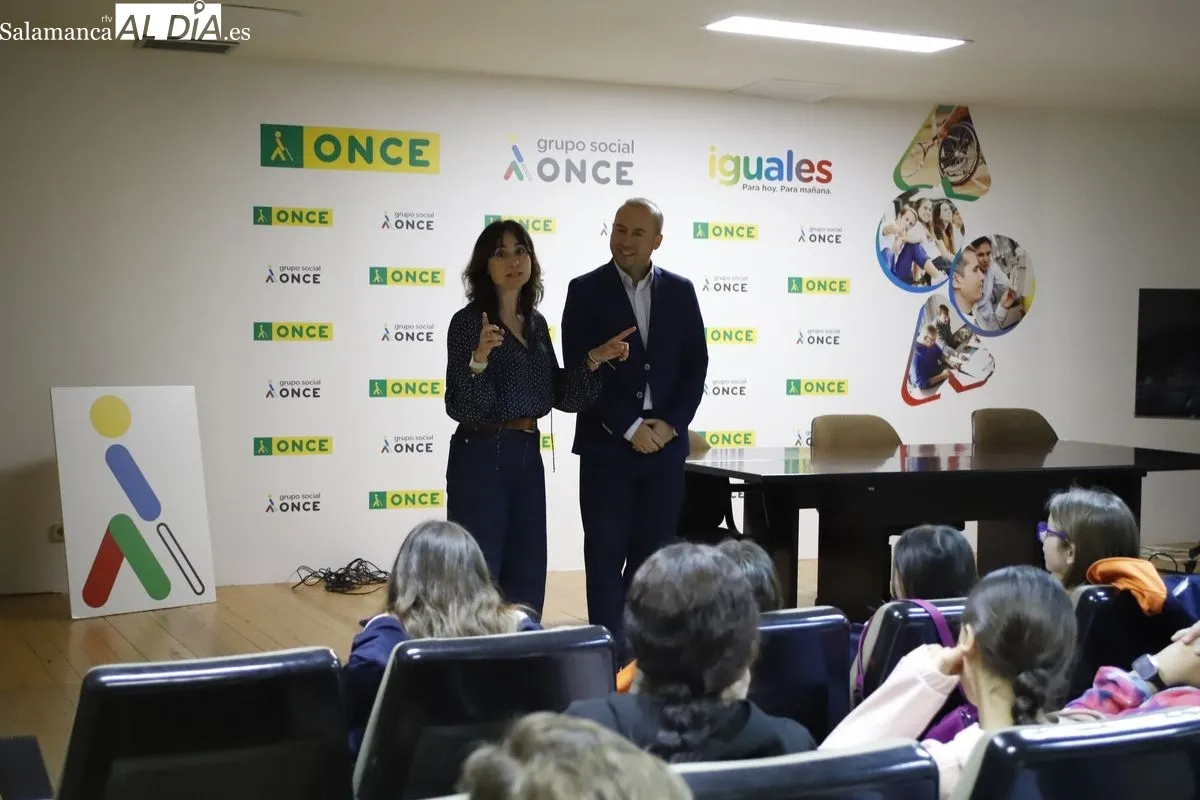 Escolares salmantinos se ponen en la piel de las personas ciegas gracias a la ONCE | FOTOS: Ángel Puma 
