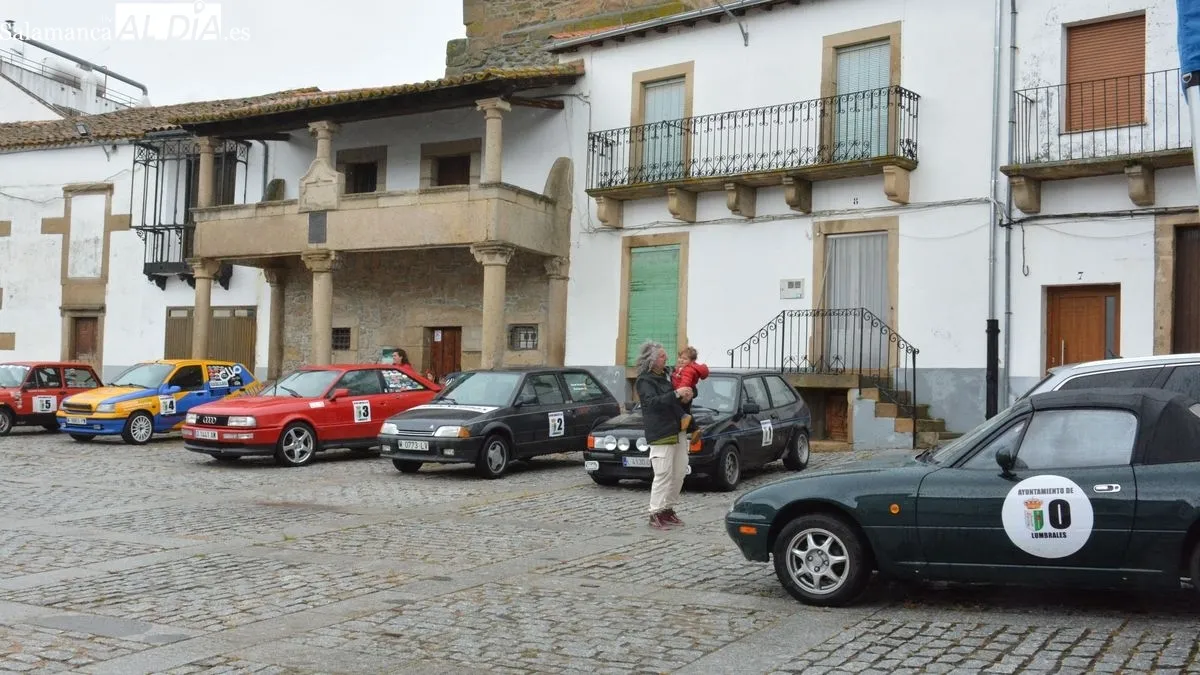 Al finalizar la ruta los vehículos quedaron expuestos en la Plaza Mayor de Lumbrales