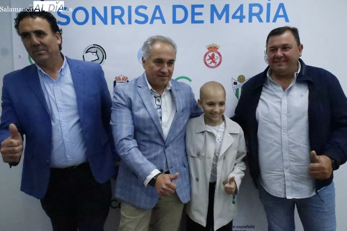 La Asociación Española Contra el Cáncer en Salamanca y La Sonrisa de M4ría han presentado el convenio de colaboración y primeras actividades en las que estarán las dos asociaciones. Fotos: David Domínguez