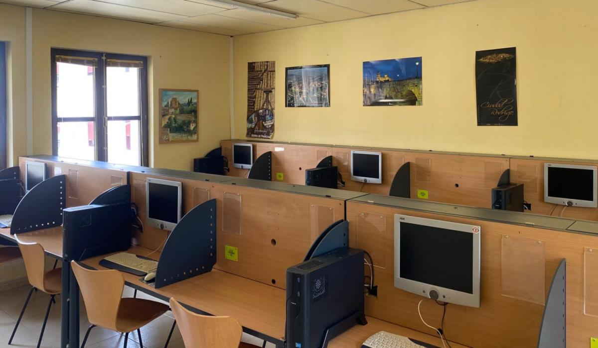 Remozados los equipos del Aula de Nuevas Tecnologías