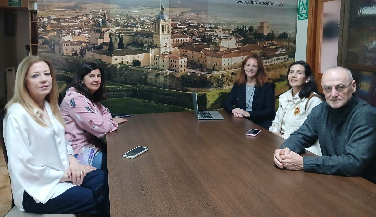 Vox muestra su apoyo a la Plataforma Por una Autovía A-62 digna