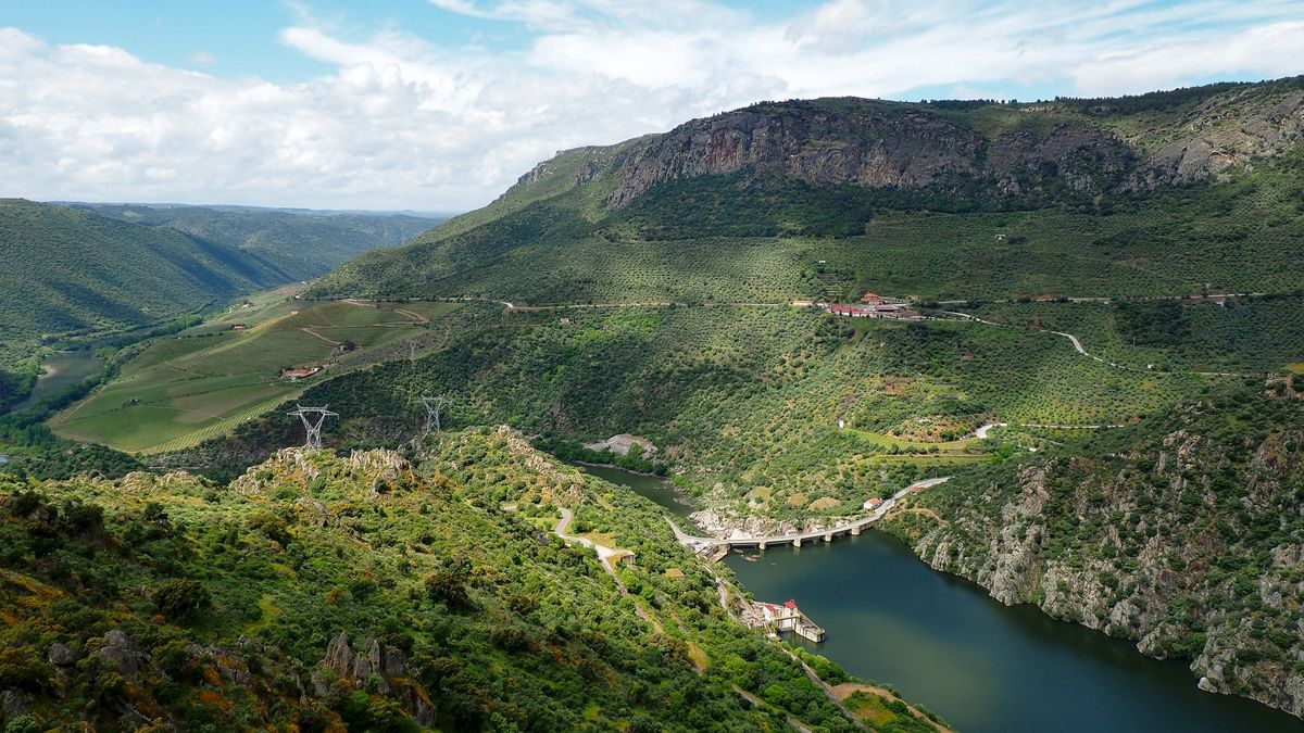 Embalse de Saucelle sobre el río Duero 