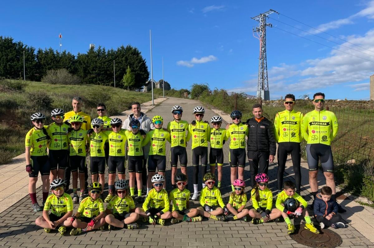 150 ciclistas, en el VIII Trofeo de Escuelas Villa de Guijuelo