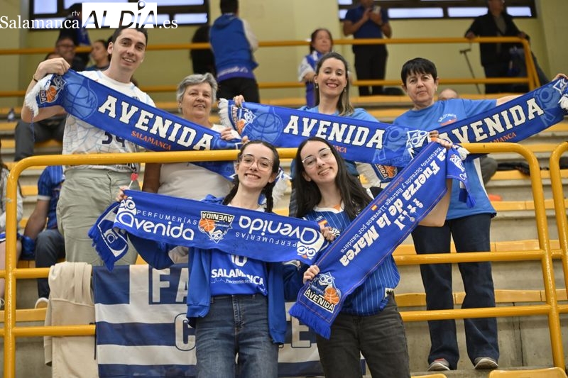 Otro lleno más para la colección en Würzburg: ambientazo ante el Valencia Basket en las semis del Perfumerías Avenida (FOTOS)