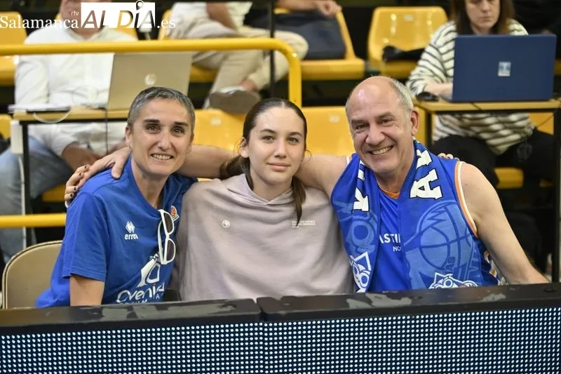 Foto 7 - Otro lleno m&aacute;s para la colecci&oacute;n en W&uuml;rzburg: ambientazo ante el Valencia Basket en las 'semis' del Perfumer&iacute;as Avenida (FOTOS)