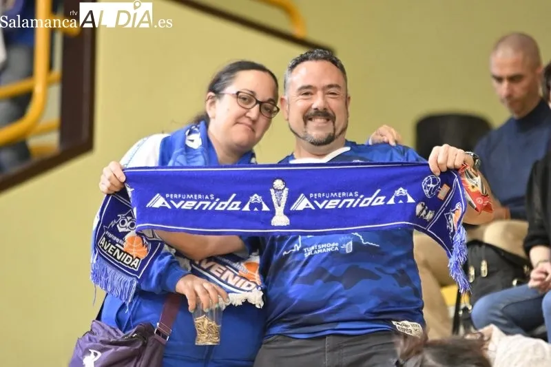Foto 6 - Otro lleno m&aacute;s para la colecci&oacute;n en W&uuml;rzburg: ambientazo ante el Valencia Basket en las 'semis' del Perfumer&iacute;as Avenida (FOTOS)