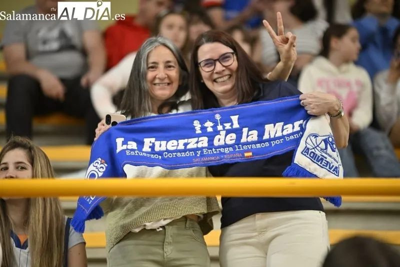 Foto 4 - Otro lleno m&aacute;s para la colecci&oacute;n en W&uuml;rzburg: ambientazo ante el Valencia Basket en las 'semis' del Perfumer&iacute;as Avenida (FOTOS)