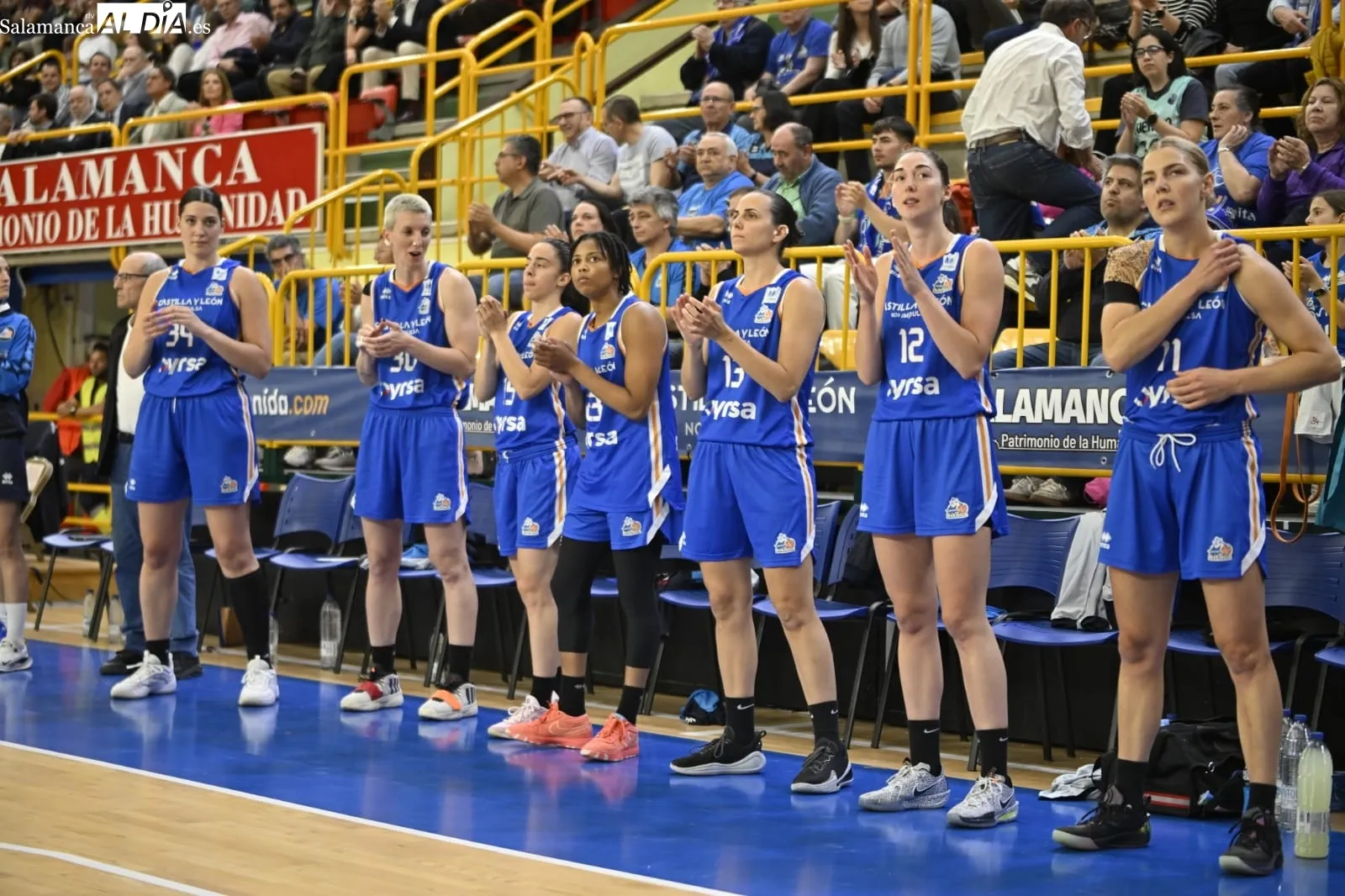 Foto 7 - FOTOS | El Perfumer&iacute;as Avenida y el Valencia Basket se dejan todo por decidir para La Fonteta (76-76)