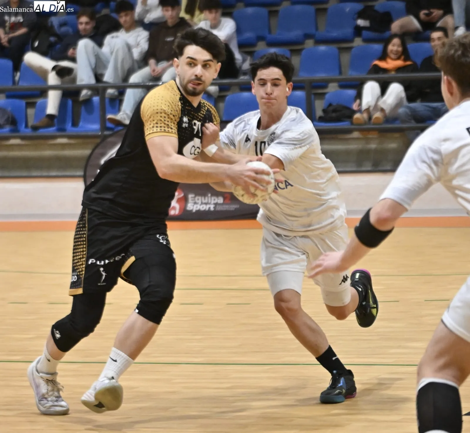 Foto 8 - Despedida al curso con victoria para el BM Salamanca (34-30)