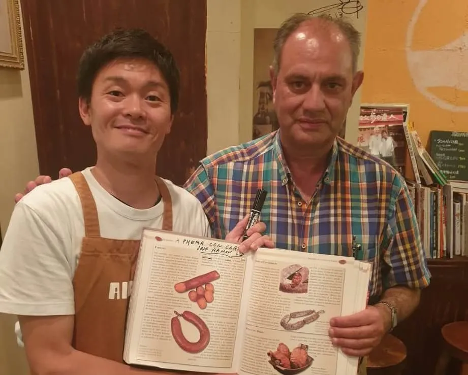 Foto 2 - Jos&eacute; Ram&oacute;n Cid Cebri&aacute;n lleva &lsquo;La Campana Gorda&rsquo; hasta Jap&oacute;n
