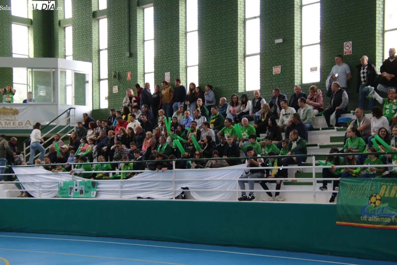 Foto 2 - FOTOS | El Piensos Dur&aacute;n Albense saca oro en la ida del playoff tras ganar al Stellae Pontevedra (3-2)