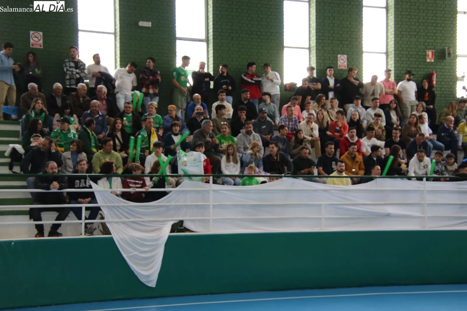 Foto 3 - FOTOS | El Piensos Dur&aacute;n Albense saca oro en la ida del playoff tras ganar al Stellae Pontevedra (3-2)