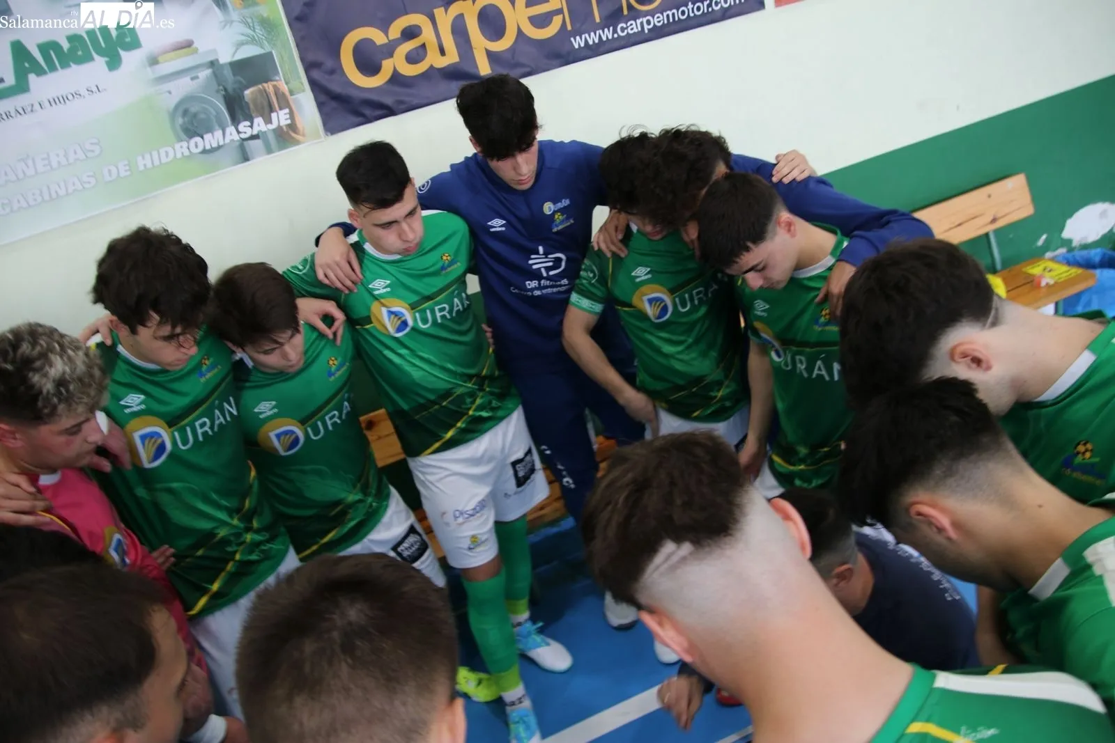 Foto 6 - FOTOS | El Piensos Dur&aacute;n Albense saca oro en la ida del playoff tras ganar al Stellae Pontevedra (3-2)