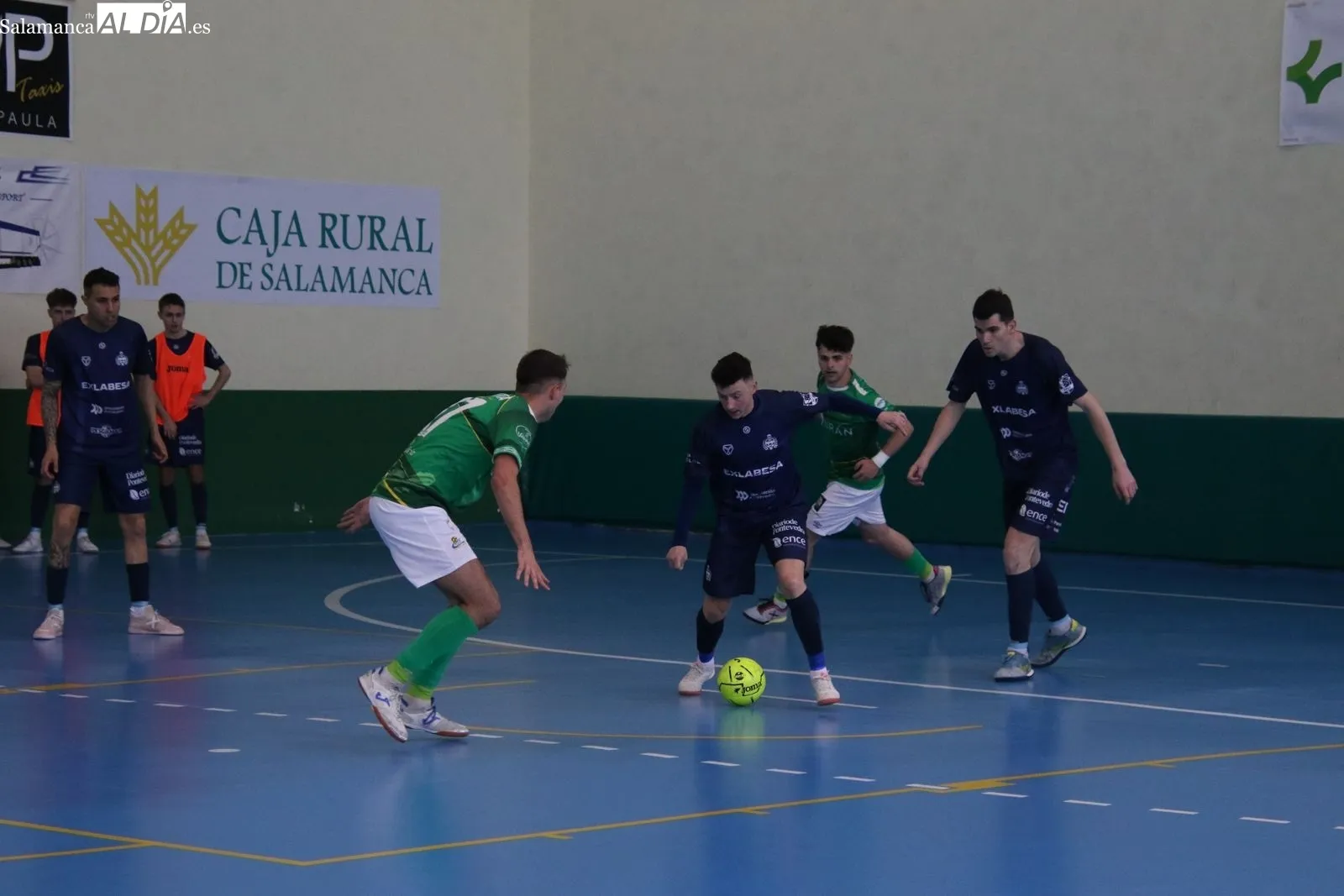 Foto 12 - FOTOS | El Piensos Dur&aacute;n Albense saca oro en la ida del playoff tras ganar al Stellae Pontevedra (3-2)