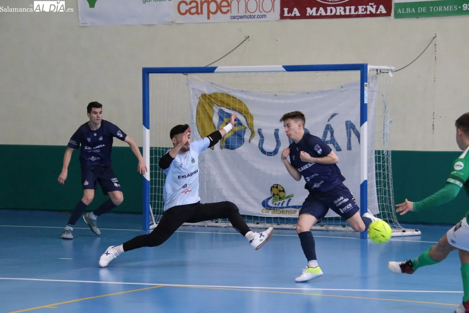 Foto 15 - FOTOS | El Piensos Dur&aacute;n Albense saca oro en la ida del playoff tras ganar al Stellae Pontevedra (3-2)