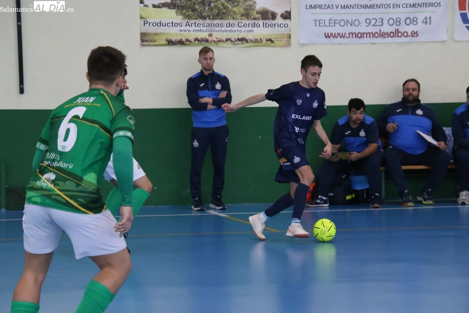 Foto 18 - FOTOS | El Piensos Dur&aacute;n Albense saca oro en la ida del playoff tras ganar al Stellae Pontevedra (3-2)