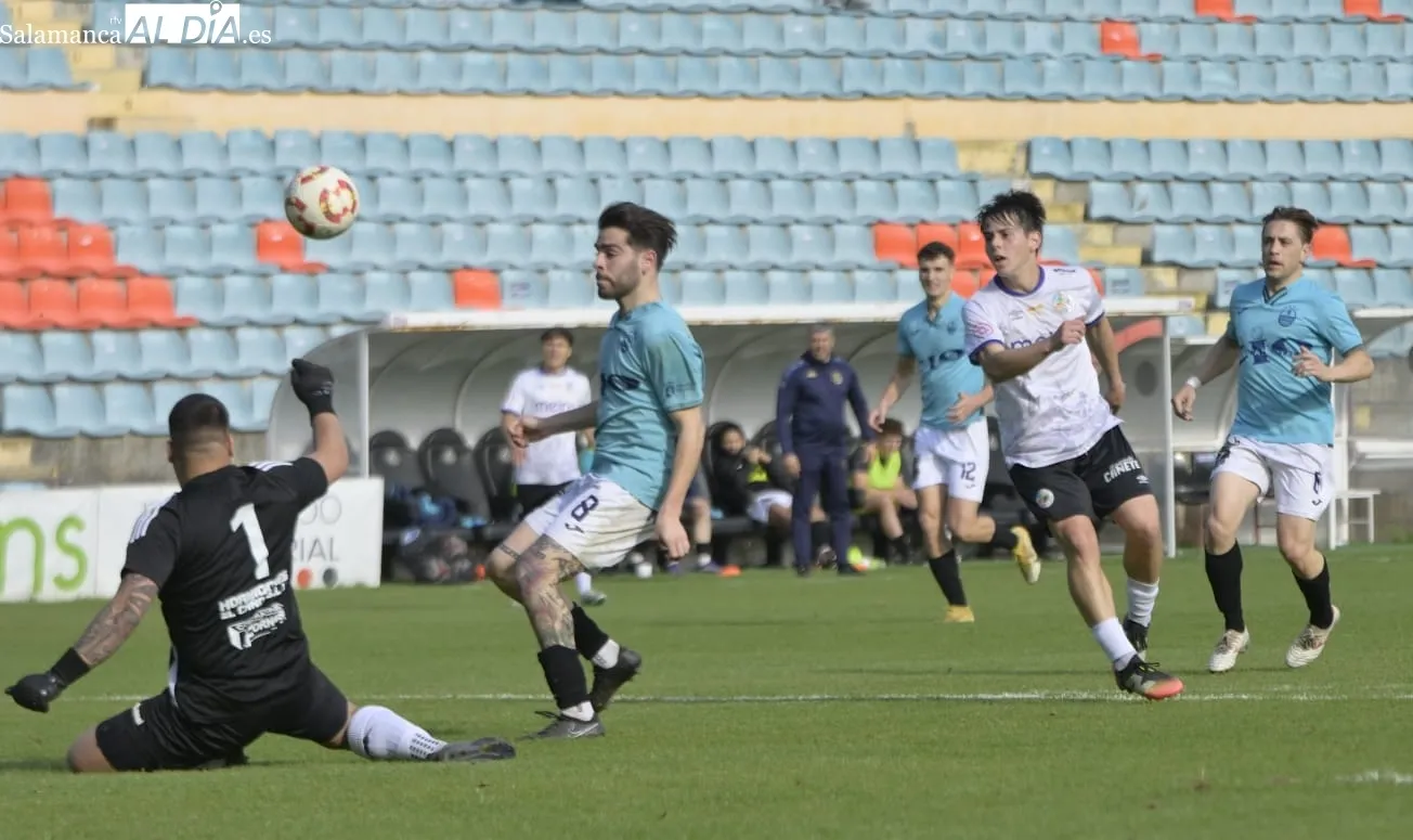 Foto 2 - FOTOS | El filial del Salamanca UDS gana antes del playoff en el Helm&aacute;ntico, el Ribert desciende a Provincial y el Helm&aacute;ntico sube
