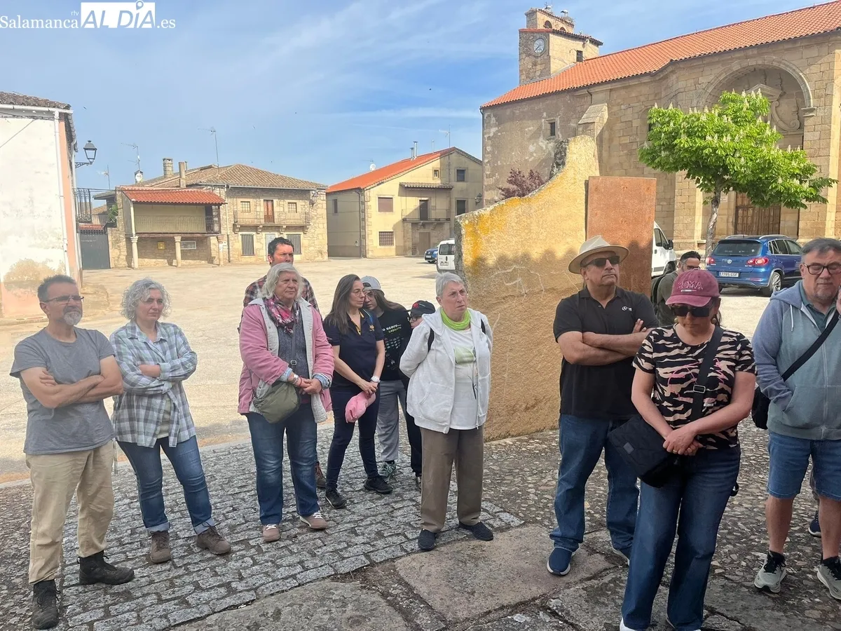 Visita guiada al castro vetón de Yecla de Yeltes promovida por Adezos 
