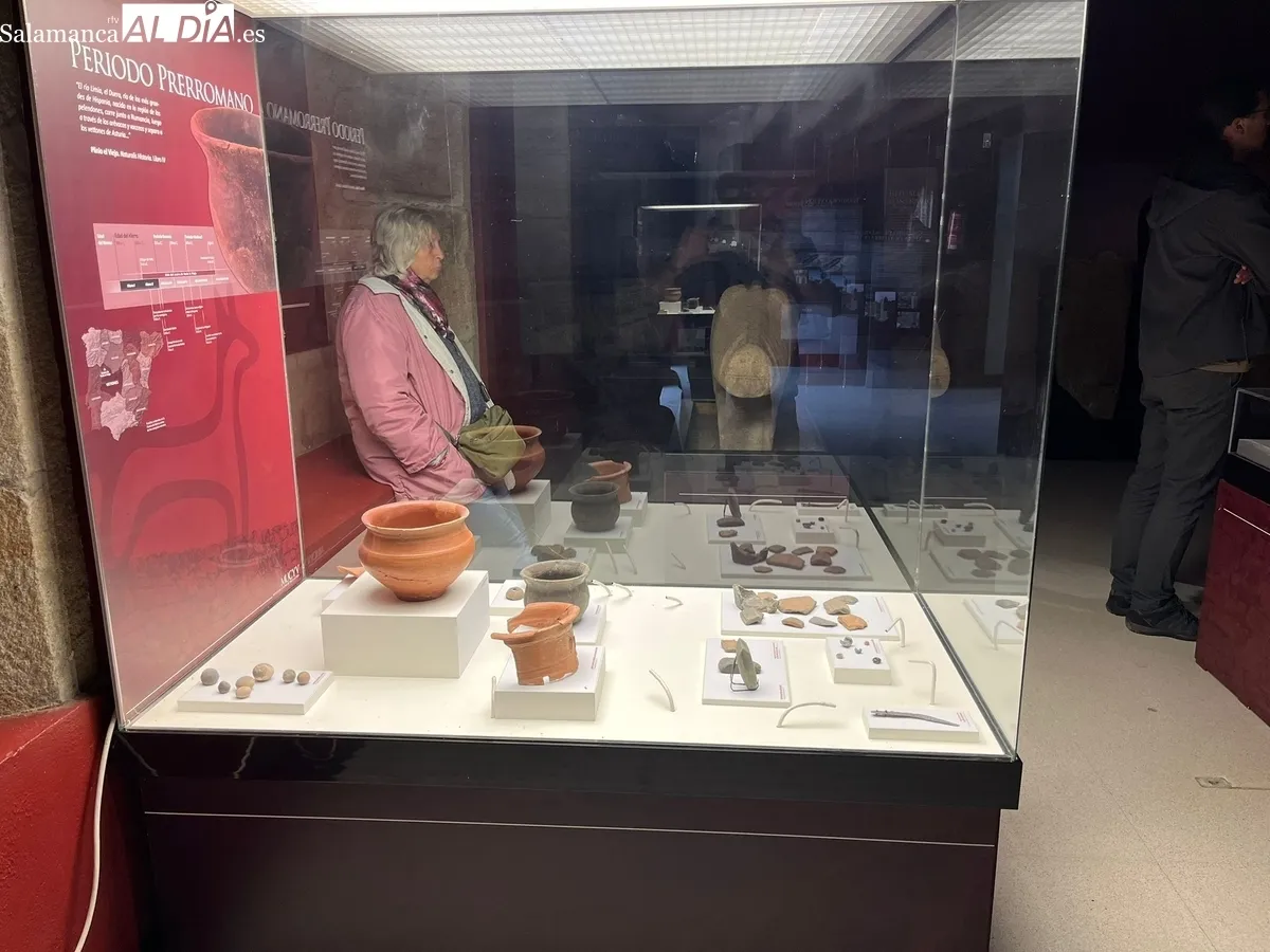 Visita guiada al castro vetón de Yecla de Yeltes promovida por Adezos 