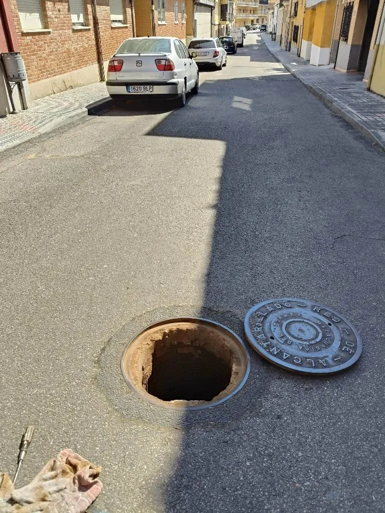 Foto 3 - Vecinos del Valle de San Mart&iacute;n intentan acabar ellos mismos con el ruido de las alcantarillas
