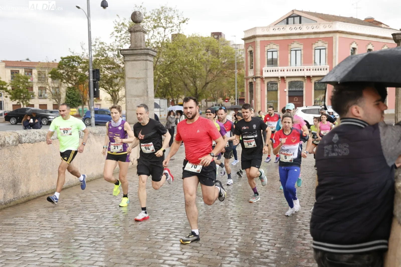 Foto 10 - &Eacute;xito rotundo en la IX Carrera Misioneras de la Providencia en Salamanca