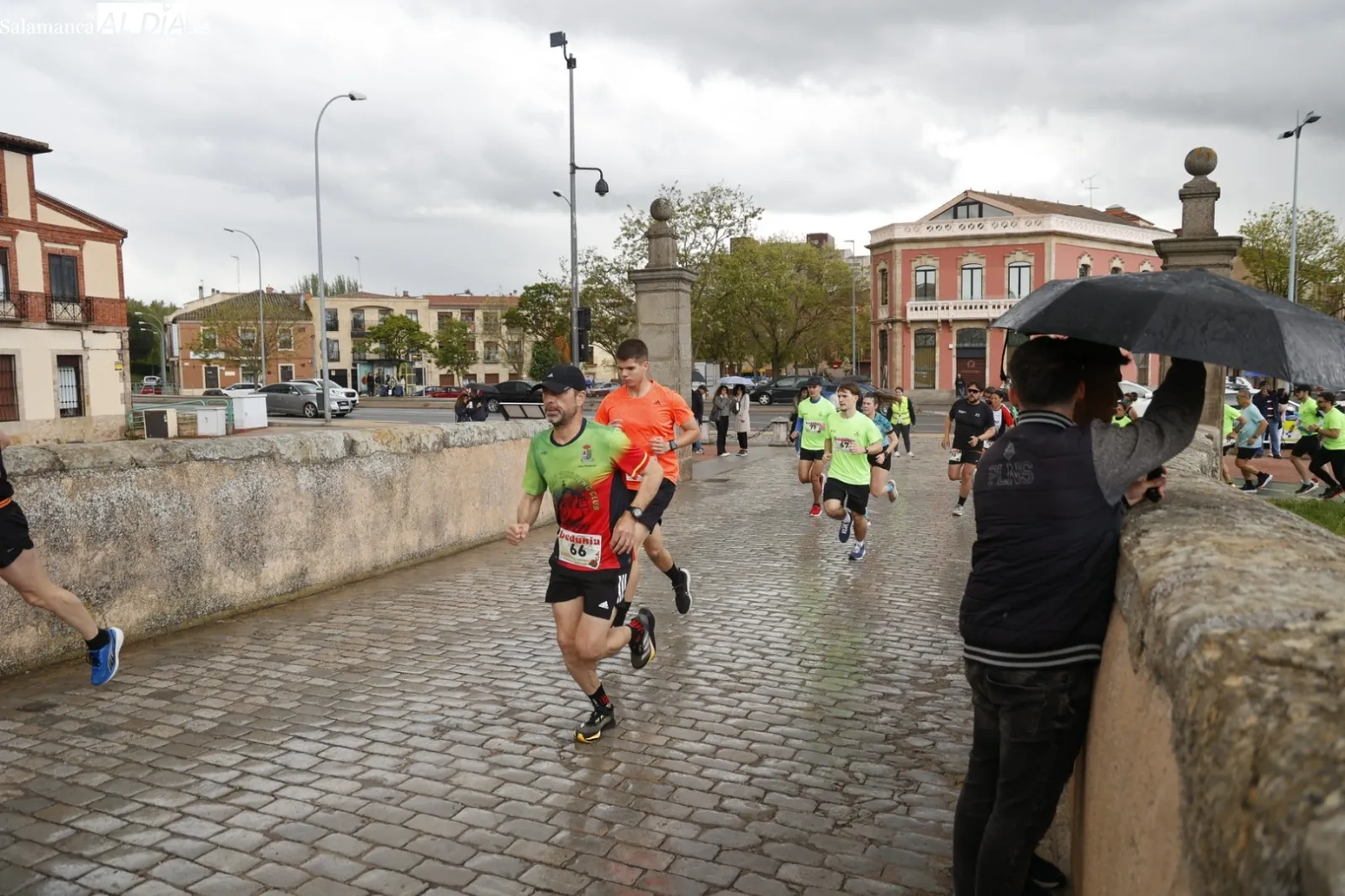 Foto 9 - &Eacute;xito rotundo en la IX Carrera Misioneras de la Providencia en Salamanca