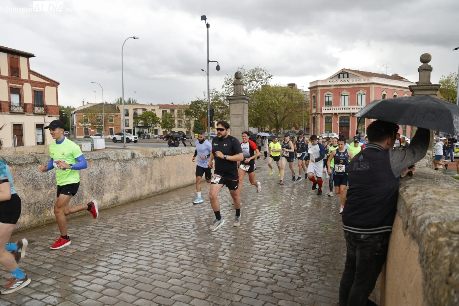 Foto 8 - &Eacute;xito rotundo en la IX Carrera Misioneras de la Providencia en Salamanca
