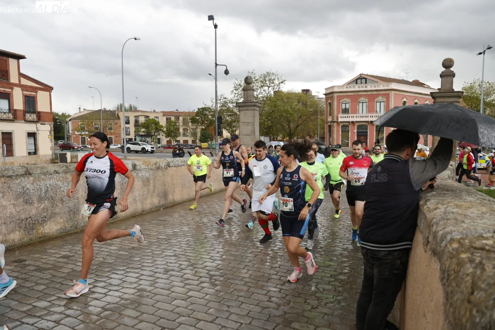 Foto 7 - &Eacute;xito rotundo en la IX Carrera Misioneras de la Providencia en Salamanca
