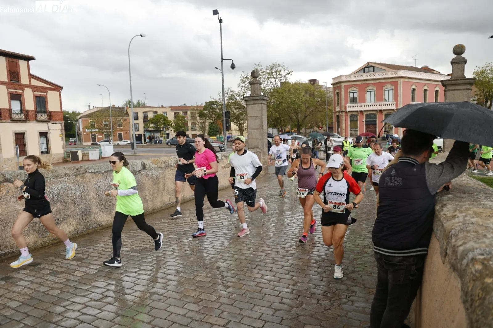 Foto 5 - &Eacute;xito rotundo en la IX Carrera Misioneras de la Providencia en Salamanca