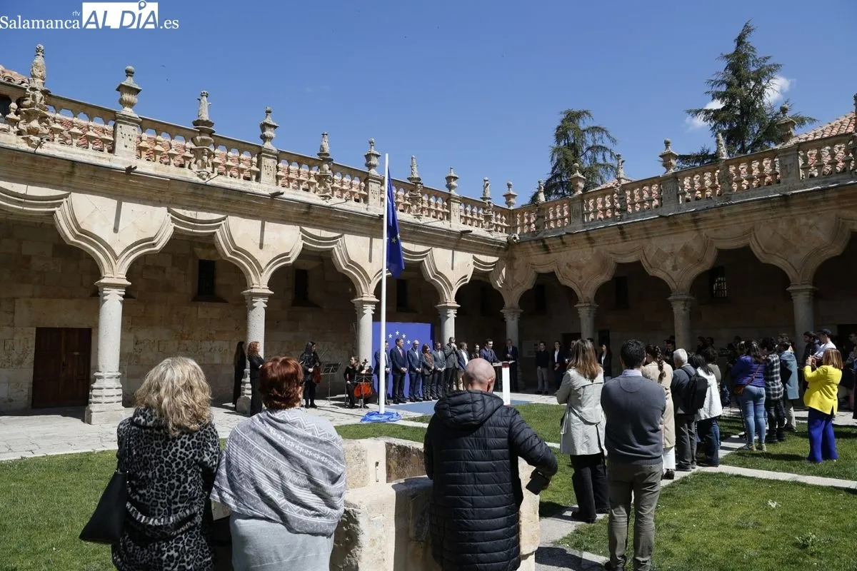 Celebración del Día de Europa en el Patio de Escuelas Menores. Foto de David Sañudo