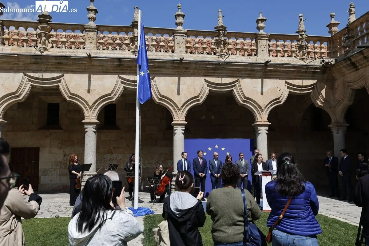 Celebración del Día de Europa en el Patio de Escuelas Menores. Foto de David Sañudo