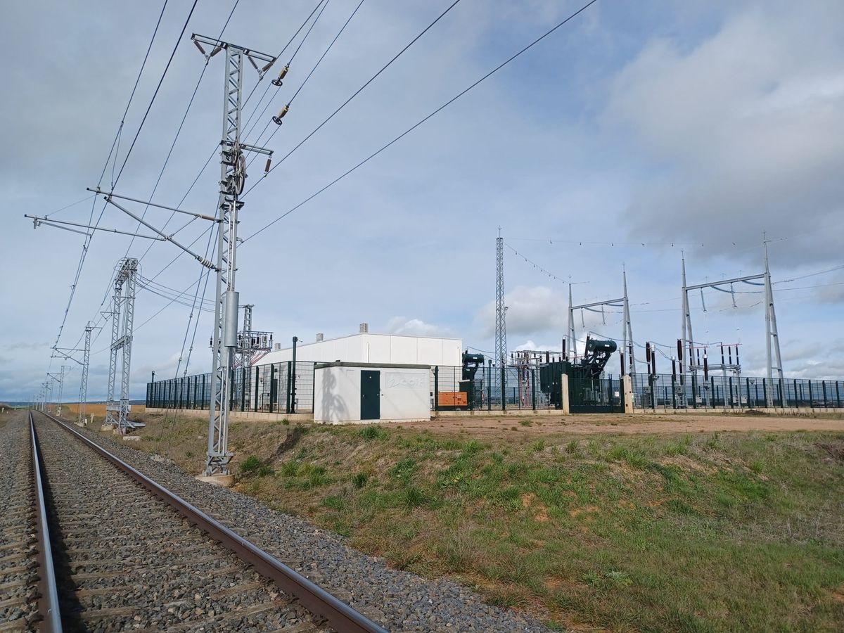 Mantenimiento de instalaciones de energía línea Salamanca-Fuentes de Oñoro
