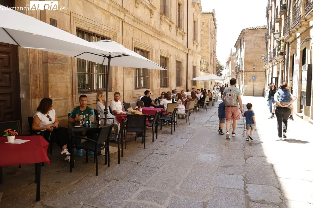 Imágenes del centro de Salamanca este domingo. Fotos: David Dañudo