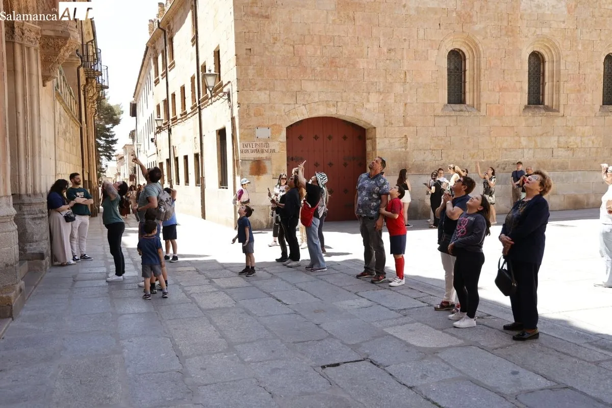Imágenes del centro de Salamanca este domingo. Fotos: David Dañudo
