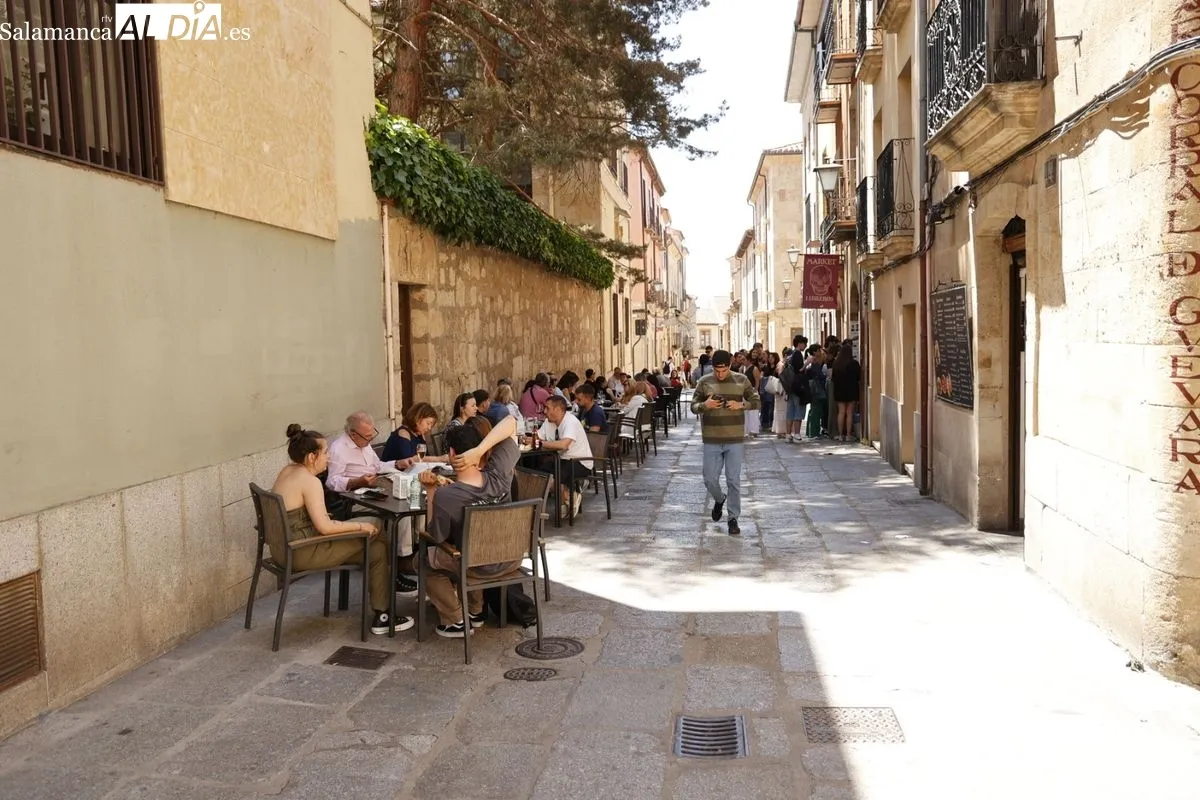 Imágenes del centro de Salamanca este domingo. Fotos: David Dañudo