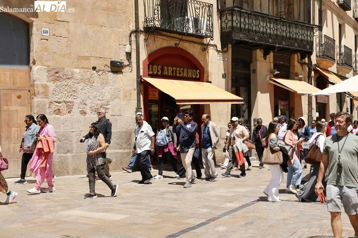 Imágenes del centro de Salamanca este domingo. Fotos: David Dañudo